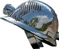 Каска - скульптура абстрактная скульптура из нержавеющей стали на заказ — Пушкино  